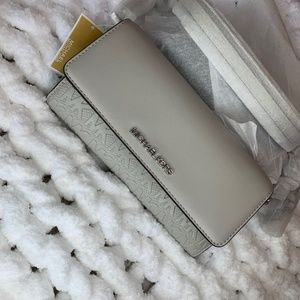 Michael Kors Jet Set Wallet Chain Crossbody
